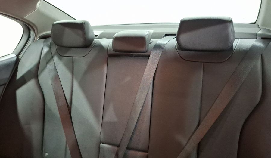 Bmw Serie 3 2.0 320IA SPORT LINE Sedan 2015