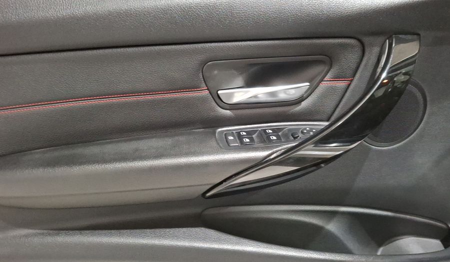 Bmw Serie 3 2.0 320IA SPORT LINE Sedan 2015