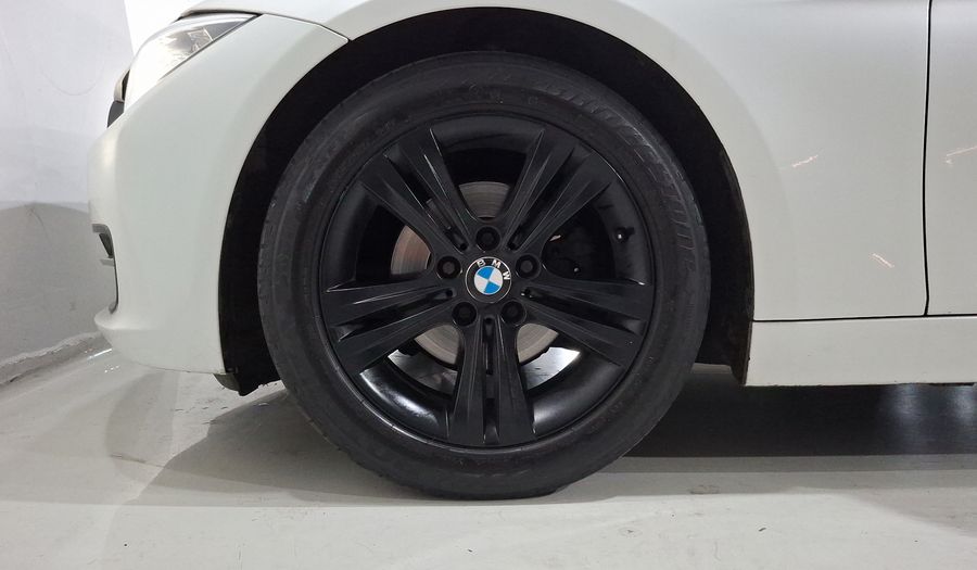 Bmw Serie 3 2.0 320IA SPORT LINE Sedan 2015