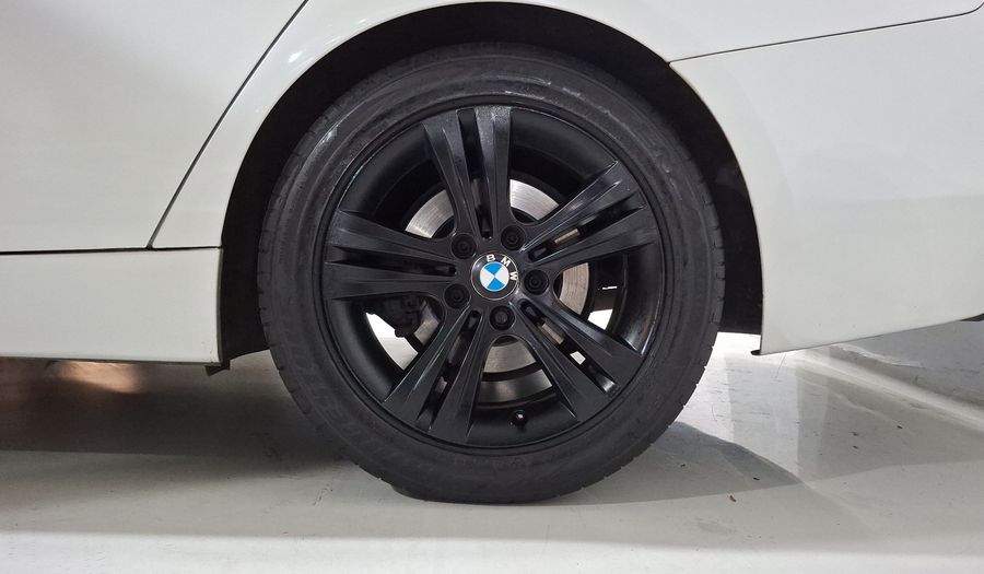 Bmw Serie 3 2.0 320IA SPORT LINE Sedan 2015