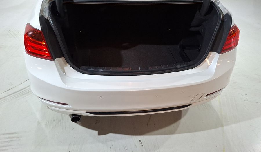 Bmw Serie 3 2.0 320IA SPORT LINE Sedan 2015