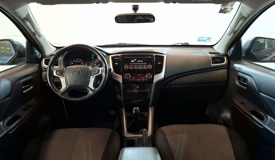 Mitsubishi L200 2.4 GLX GASOLINA Pickup 2024