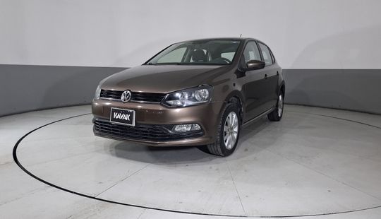 Volkswagen • Polo