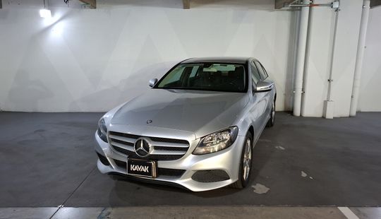 Mercedes Benz • Clase C