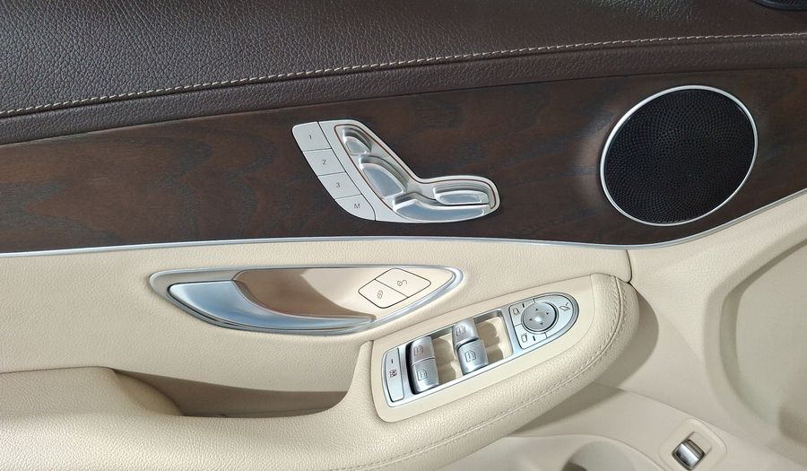 Mercedes Benz Clase C 2.0 200 EXCLUSIVE AUTO Sedan 2020