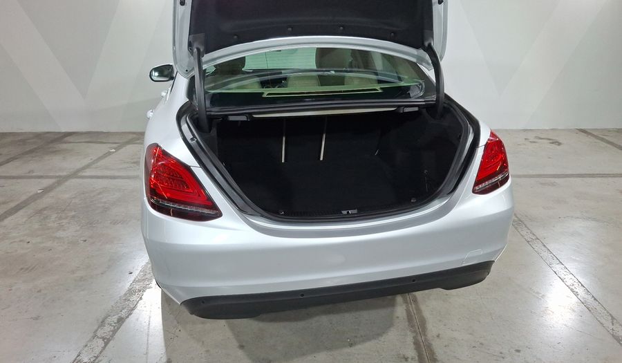Mercedes Benz Clase C 2.0 200 EXCLUSIVE AUTO Sedan 2020