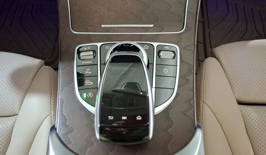 Mercedes Benz Clase C 2.0 200 EXCLUSIVE AUTO Sedan 2020