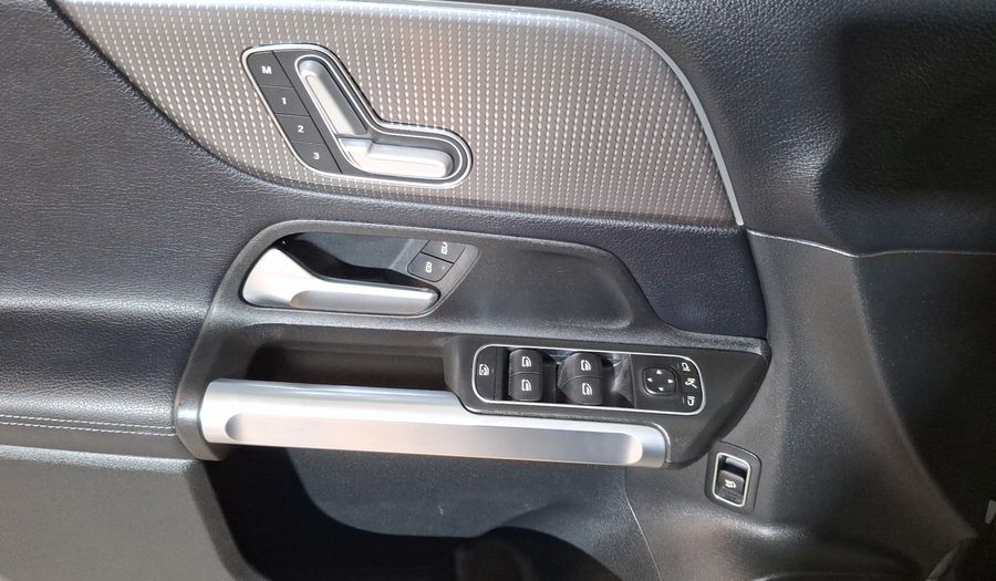 Mercedes Benz Clase Glb 2.0 250 PROGRESSIVE DCT 4MATIC Suv 2021