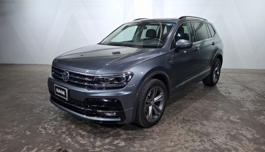 Volkswagen • Tiguan