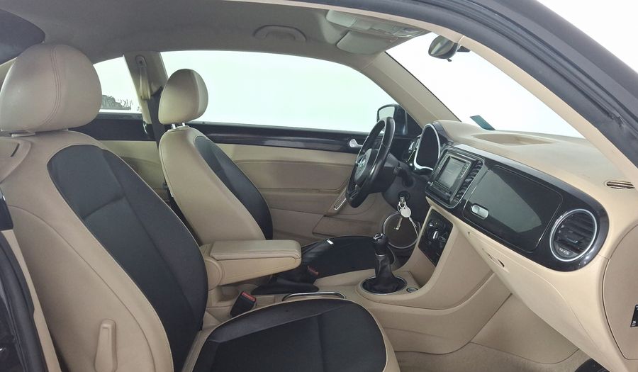 Volkswagen Beetle 2.5 SPORT MT Hatchback 2016