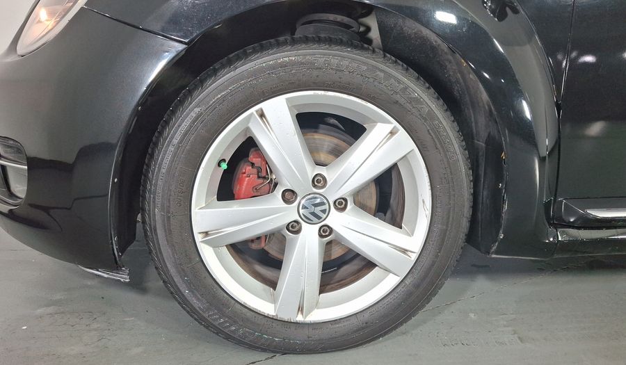 Volkswagen Beetle 2.5 SPORT MT Hatchback 2016