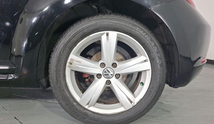 Volkswagen Beetle 2.5 SPORT MT Hatchback 2016