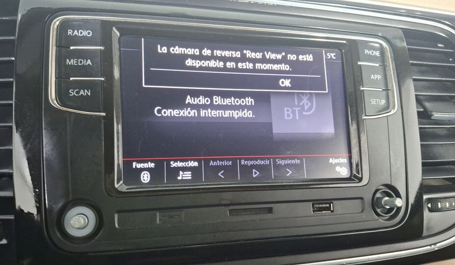 Volkswagen Beetle 2.5 SPORT MT Hatchback 2016