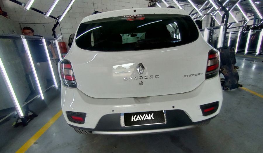 Renault Sandero Stepway 1.6 STEPWAY PRIVILEGE Hatchback 2017