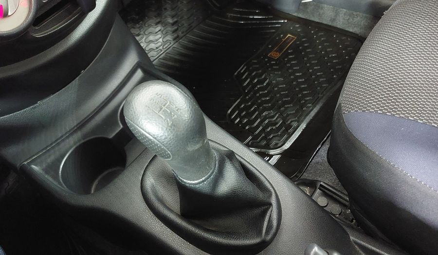 Nissan Versa 1.6 SENSE Sedan 2012