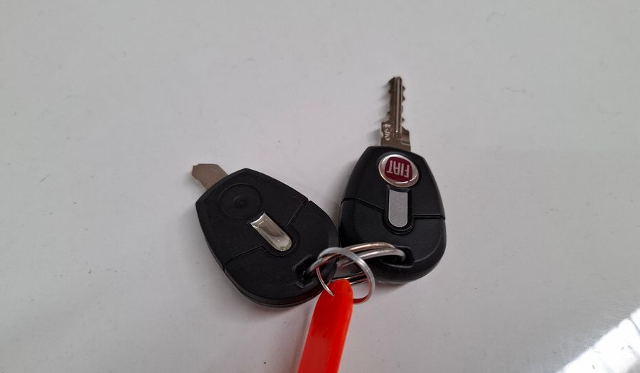 Fiat Palio 1.4 FIRE TOP Hatchback 2016