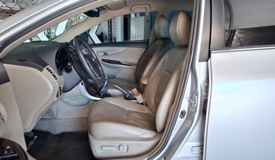 Toyota Corolla 1.8 SE-G MANUAL Sedan 2011