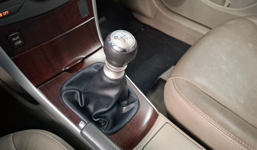 Toyota Corolla 1.8 SE-G MANUAL Sedan 2011