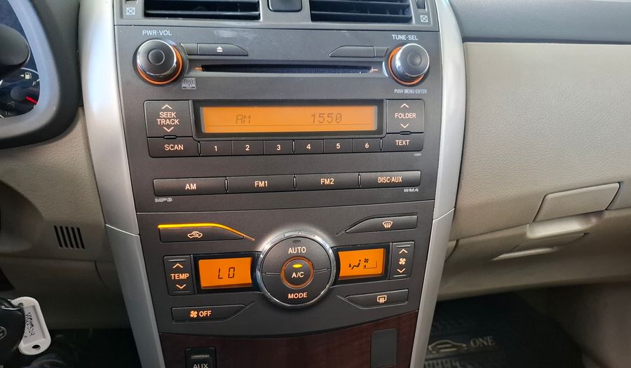 Toyota Corolla 1.8 SE-G MANUAL Sedan 2011