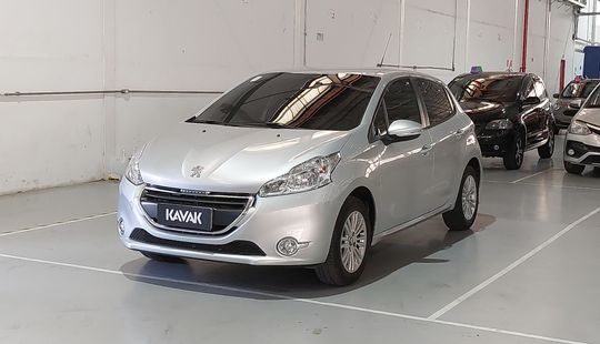 Peugeot • 208