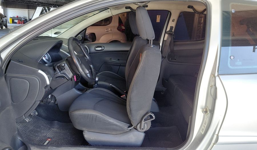 Peugeot 207 1.6 COMPACT QUICKSILVER MT Hatchback 2010