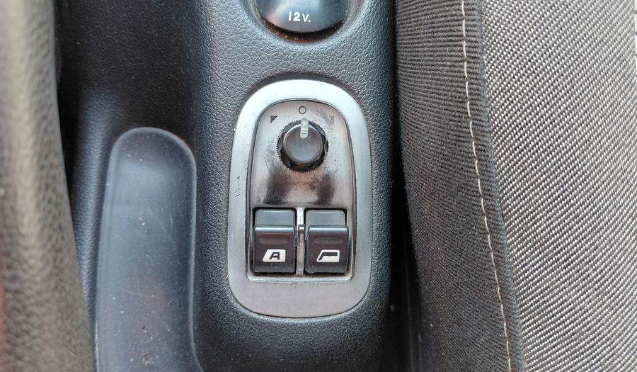 Peugeot 207 1.6 COMPACT QUICKSILVER MT Hatchback 2010