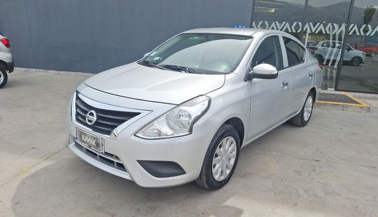 Nissan • Versa