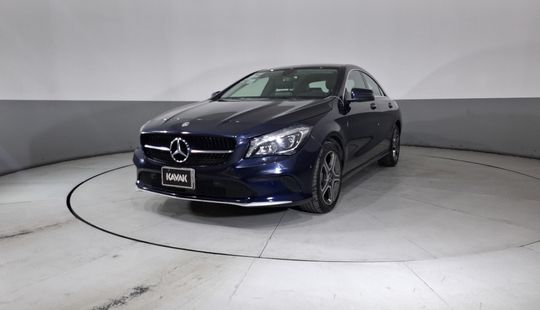 Mercedes Benz • Clase CLA