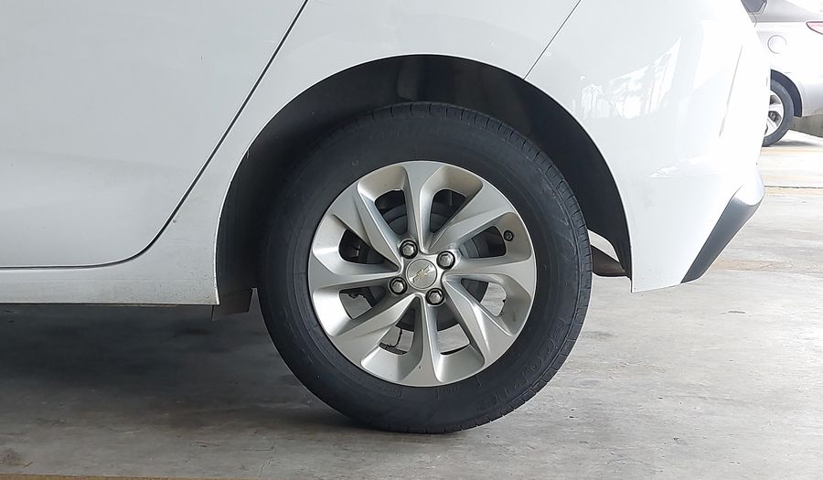 Chevrolet Onix TURBO  LTZ Hatchback 2020