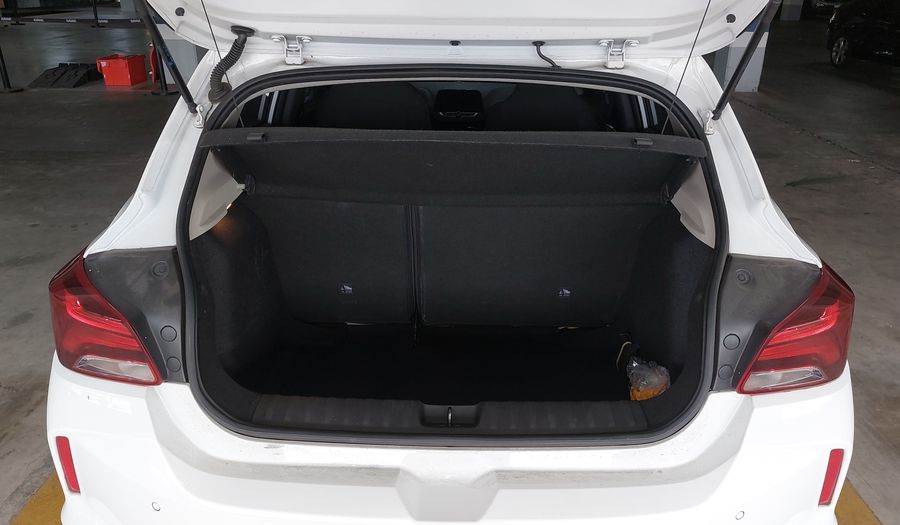 Chevrolet Onix TURBO  LTZ Hatchback 2020