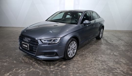 2020 • 93,000 km • Automático