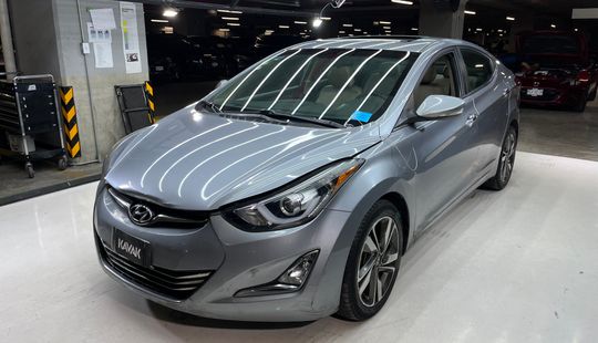 Hyundai • Elantra