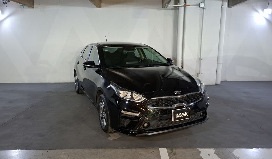 Kia Forte 2.0 EX IVT Hatchback 2021