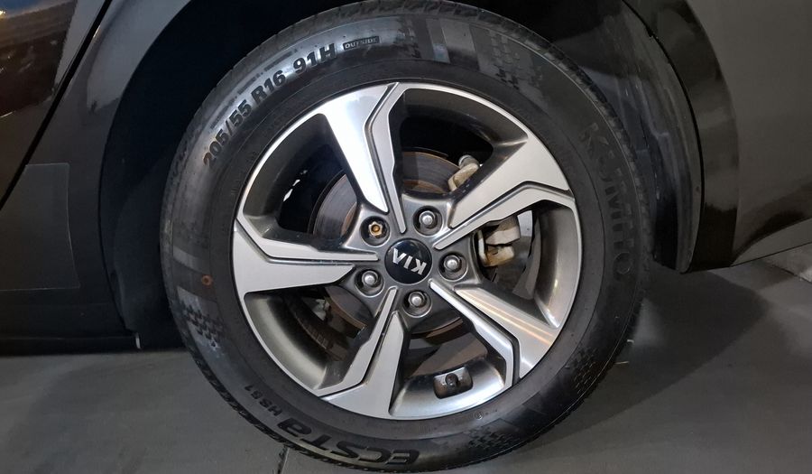 Kia Forte 2.0 EX IVT Hatchback 2021