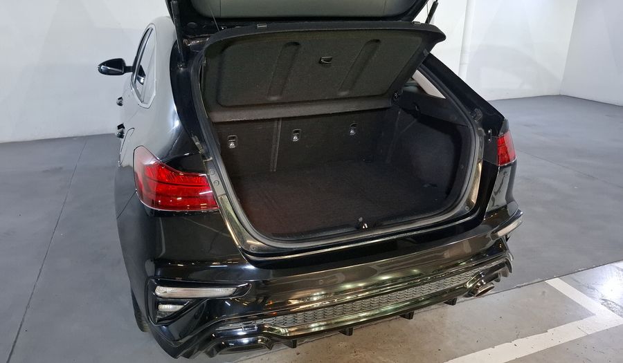 Kia Forte 2.0 EX IVT Hatchback 2021