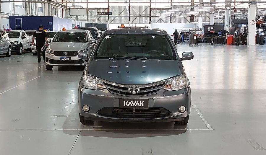 Toyota Etios XLS Hatchback 2013