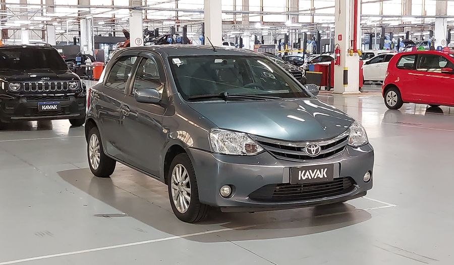 Toyota Etios XLS Hatchback 2013