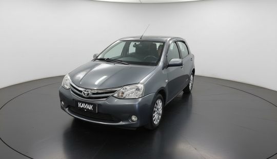 Toyota • Etios