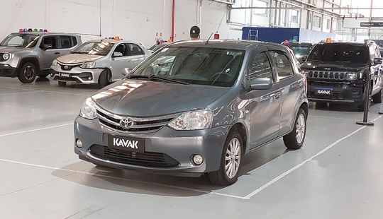 Toyota • Etios