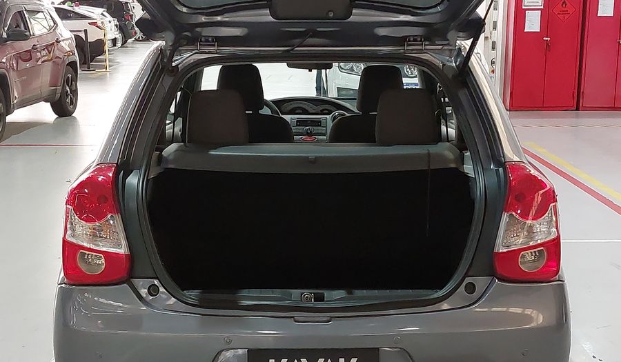 Toyota Etios XLS Hatchback 2013