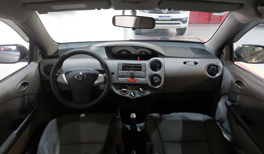 Toyota Etios XLS Hatchback 2013