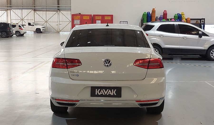 Volkswagen Passat 2.0 TSI HIGHLINE DSG Sedan 2018