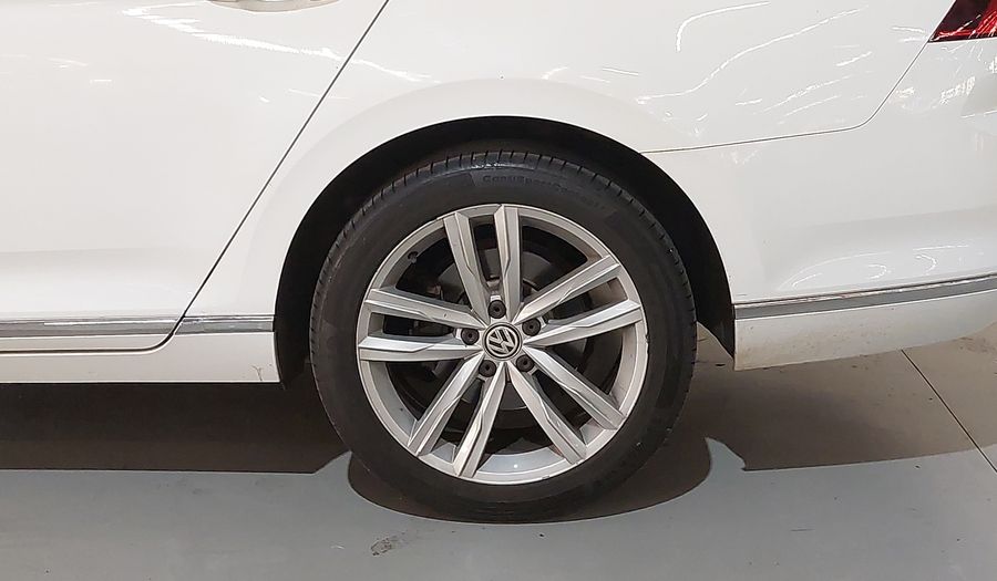 Volkswagen Passat 2.0 TSI HIGHLINE DSG Sedan 2018