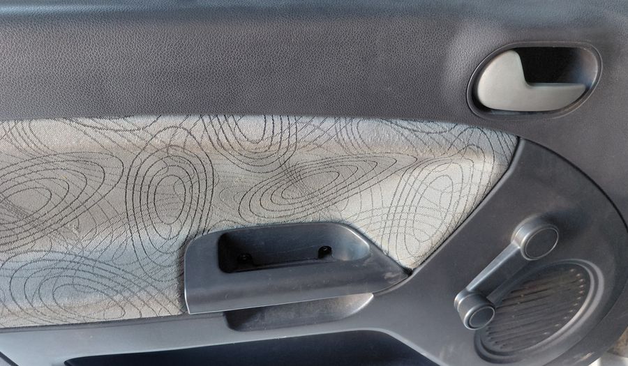 Ford Fiesta FIESTAMAX 1.6 AMBIENTE MP3 Sedan 2010