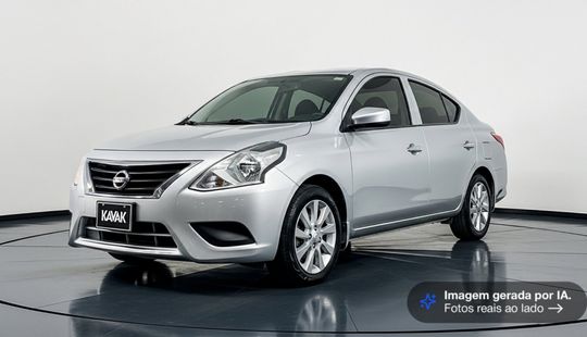 Nissan • Versa