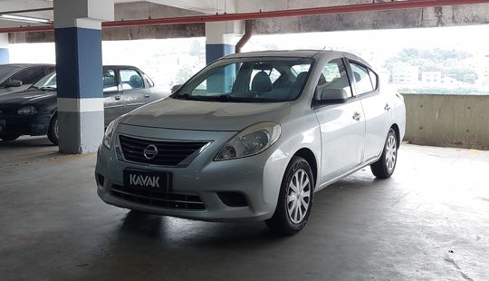 Nissan • Versa