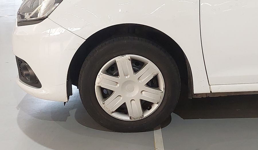 Renault Sandero AUTHENTIQUE Hatchback 2016