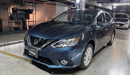 Nissan • Sentra