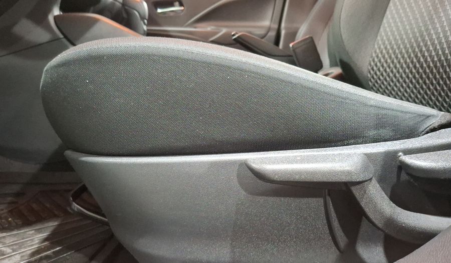 Nissan Versa 1.6 SENSE CVT Sedan 2020