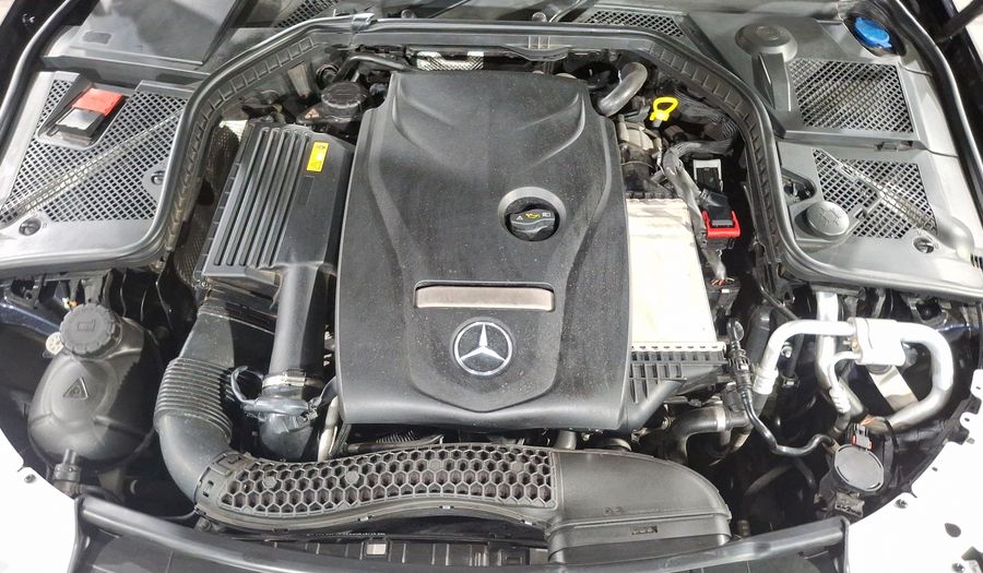 Mercedes Benz Clase C 2.0 200 CGI EXCLUSIVE AT Sedan 2015